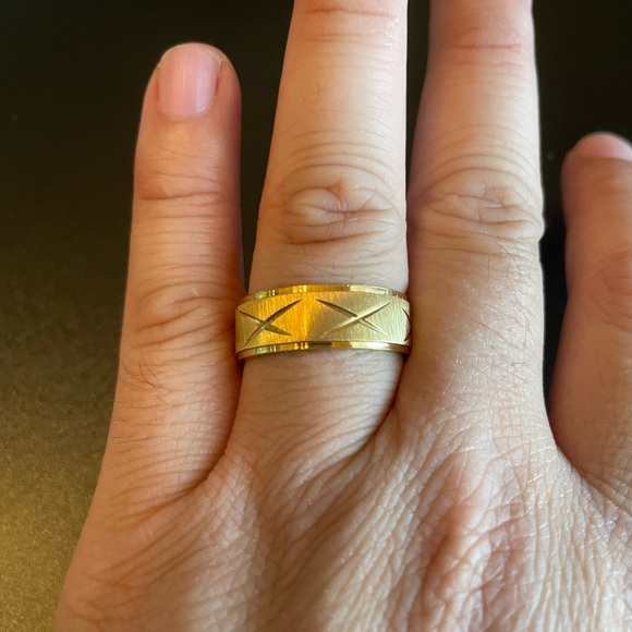 8mm gold stainless steel infinity ring - Picture 6 of 7